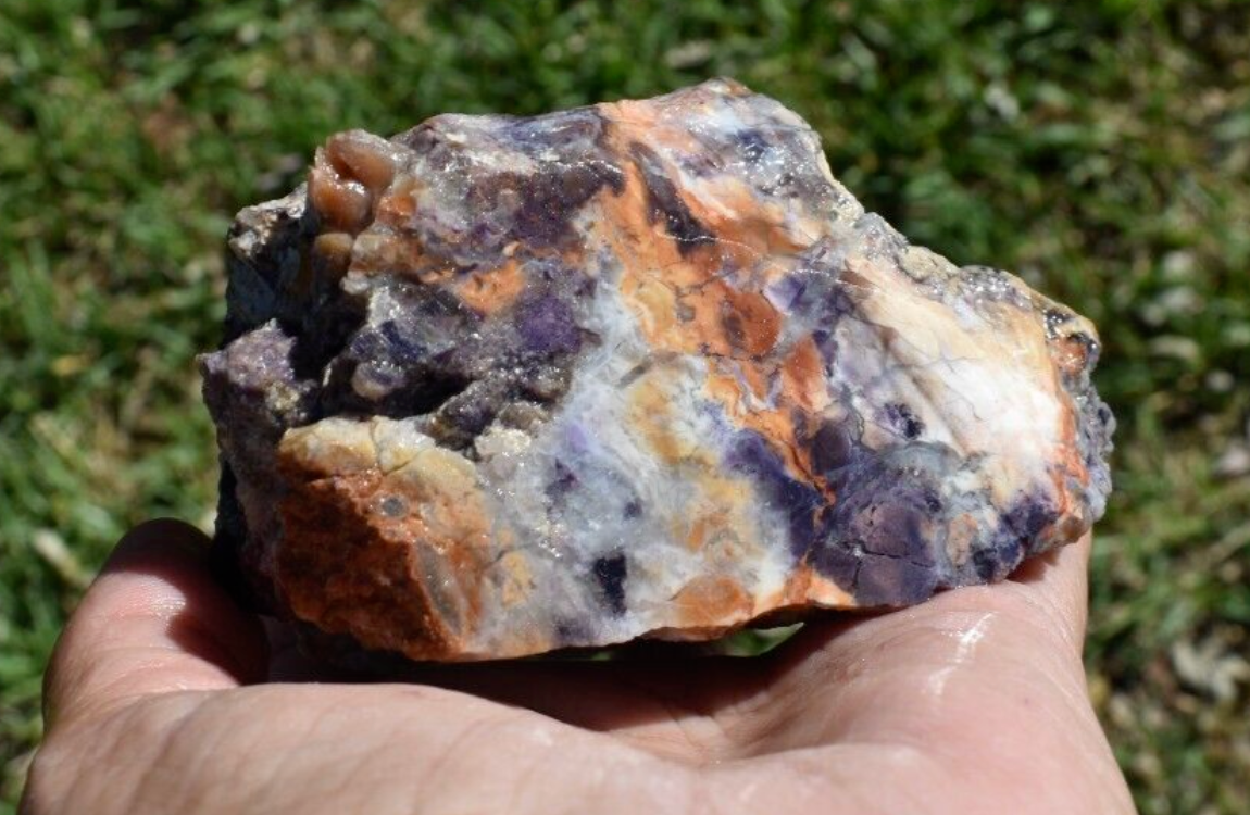 1.22 LB OPALIZED TIFFANY STONE ROUGH, Bertrandite, FLUORITE (DCX)
