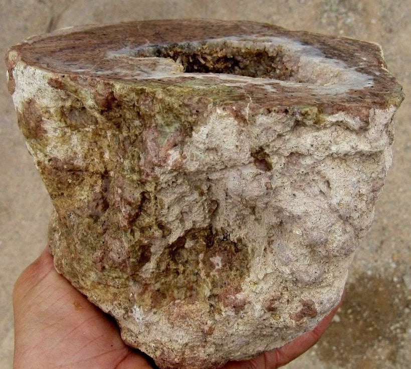 2.90 AZ Geode Metaphysical Healing Crystal Stone