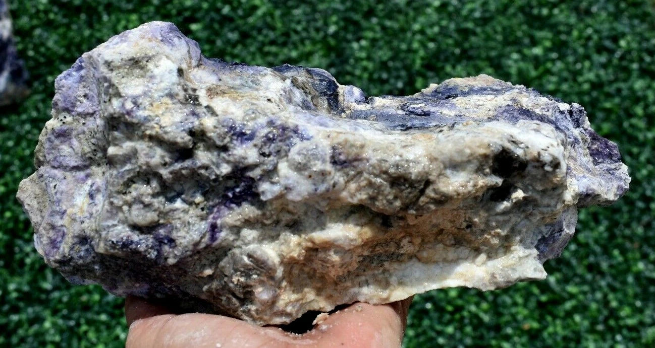 3.34 LB AAA TIFFANY STONE Rough , Bertrandite, Fluorite (R-BYE)